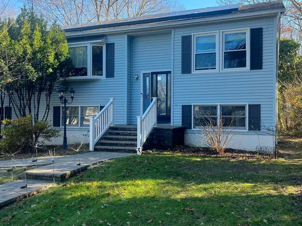 6 W Abbey Rd, Somers Pt, NJ 08244