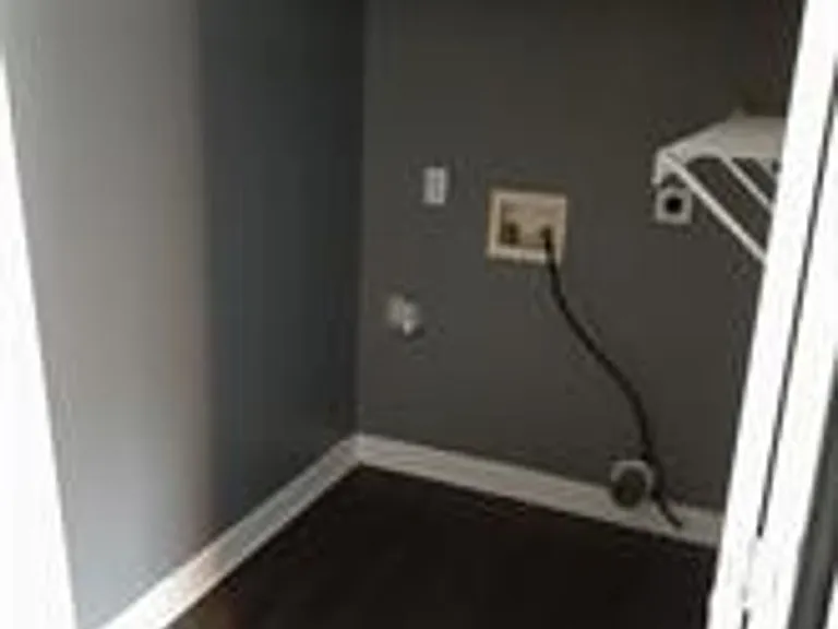 101B Laura Ln — Photo 6