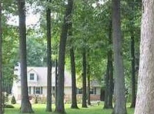 13300 Bunton Rd, Willis, MI 48191