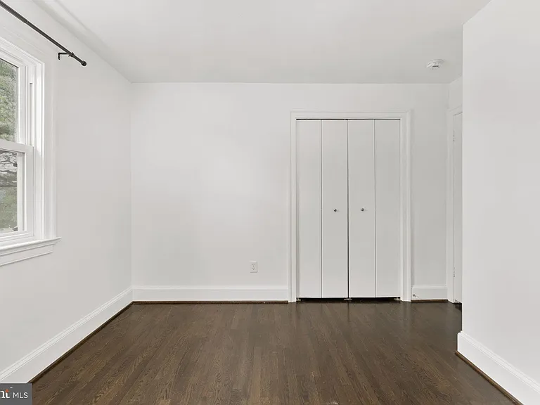6901 Murray Ln — Photo 32