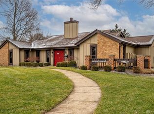 6085 Single Tree Ln, Centerville, OH 45459
