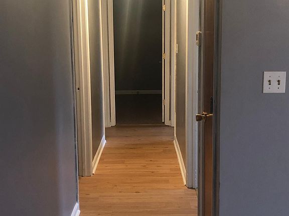 4th image of 55 McElroy St