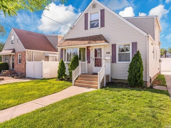 285 Sheridan Boulevard, Inwood, NY 11096