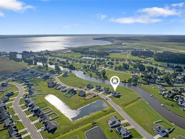 215 Grandview Dr, Elizabeth City, NC 27909