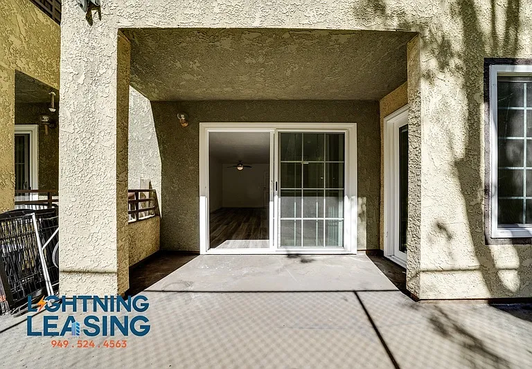 2850 Riverside Dr #3-207 — Photo 20