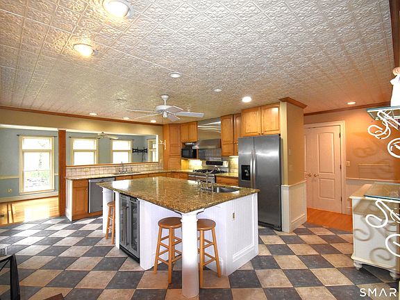 4th image of 378 Lathrop Road