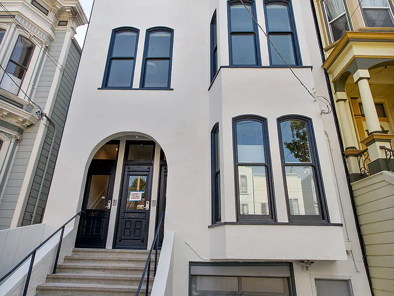 1329 S Van Ness Ave — Photo 13