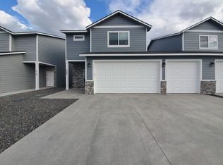 522 Bedrock Loop, West Richland, WA 99353