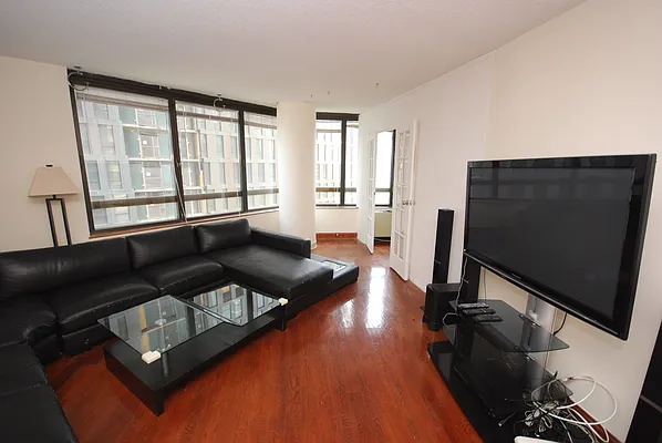 Rented by Luxury Habitat | media 20