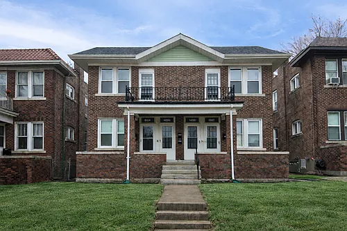 5042-5044 Pernod Ave Photo 1