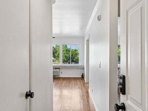 2nd image of 2020 Beech Ave APT B6