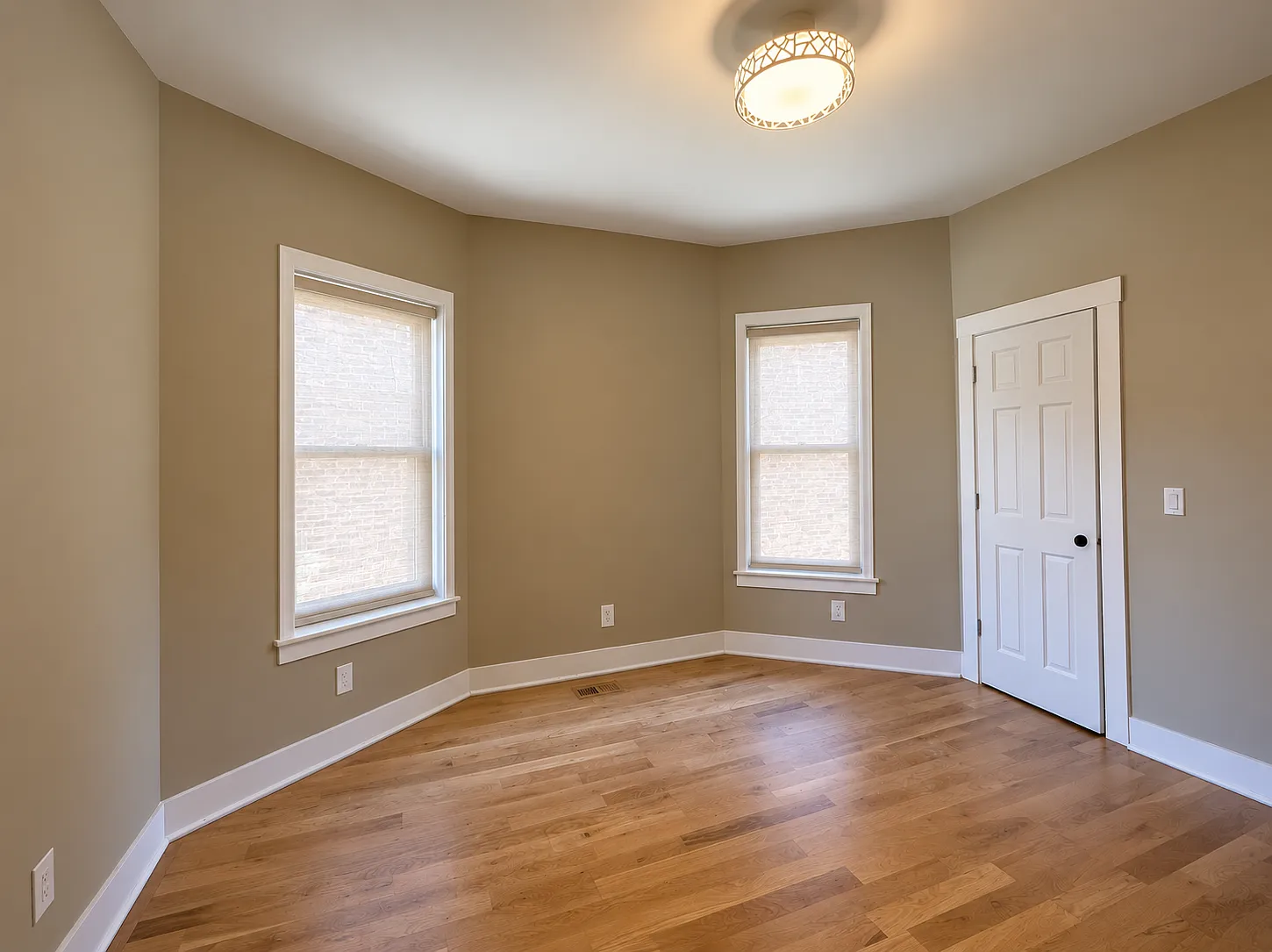 648 Prentis St — Photo 4