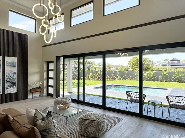 971 Pueo St, Honolulu, HI 96816