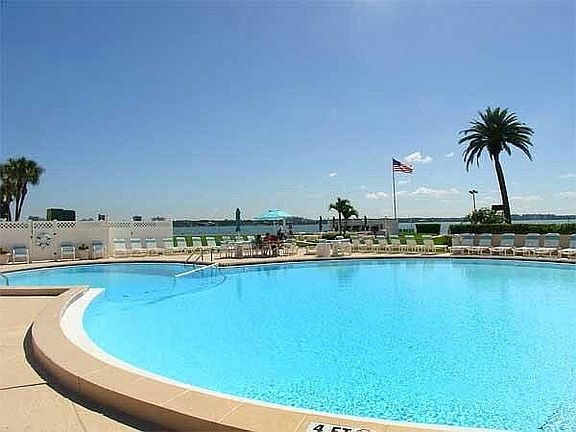 MAIN POOL