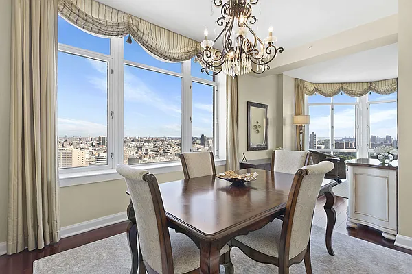 Sold by Compass | media 4