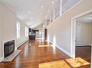 16 Roosevelt Rd, Weymouth, MA 02188