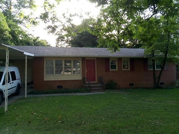 3rd image of 205 Lois Dr