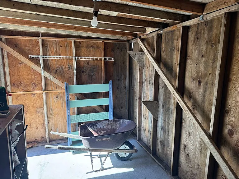 927 S 1635 W — Photo 33