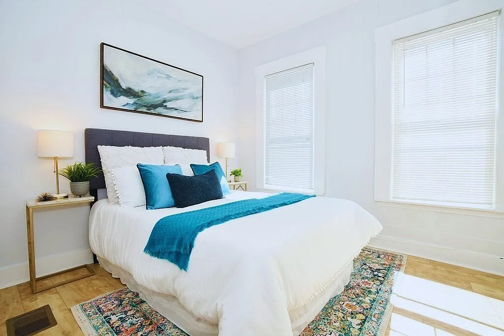 2 bed, 900 sqft, $2,600 — Photo 4