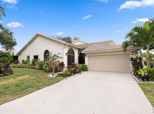 10933 Stafford Circle S, Boynton Beach, FL 33436