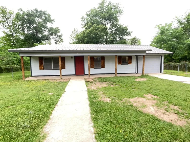 8267 FM 450 N — Photo 1
