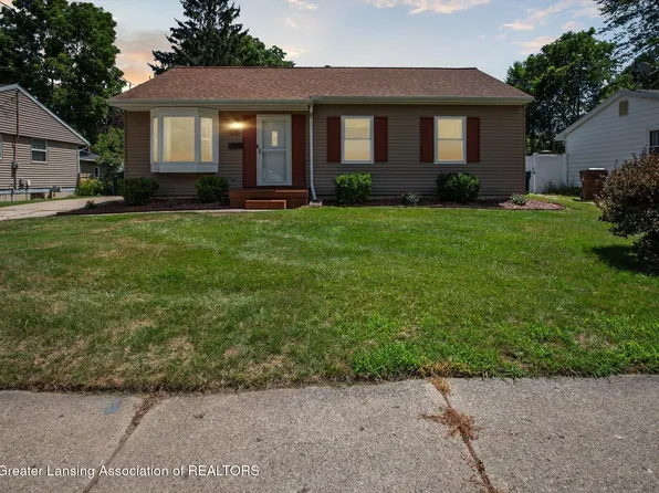 3207 Sunderland Rd, Lansing, MI 48911