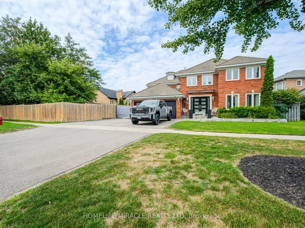 756 Kingsmere Ave, Newmarket, ON L3X 1K6