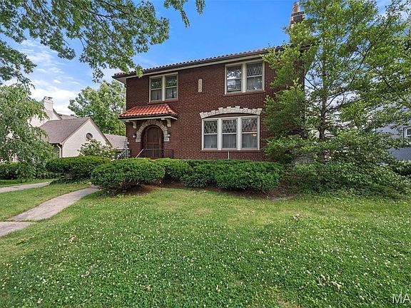 2nd image of 7430 Byron Pl