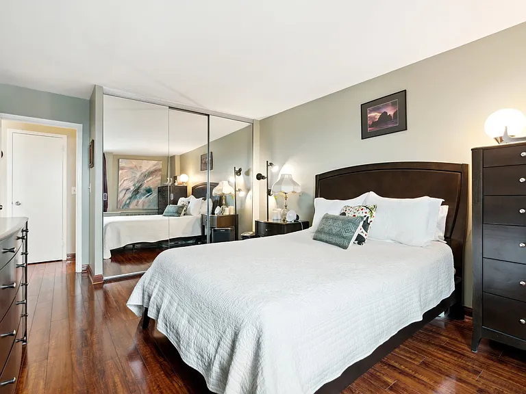 1255 N Sandburg Ter #2309 — Photo 14