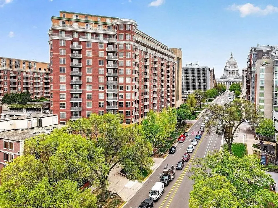 360 W Washington Ave #1001