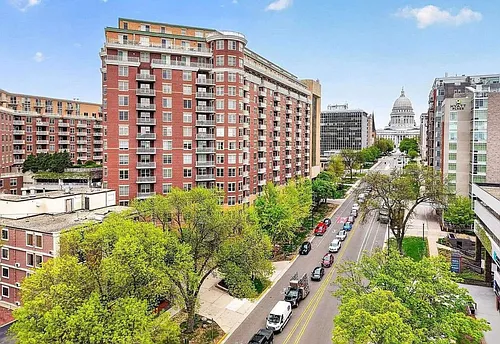 360 W Washington Ave #1001 Photo 1