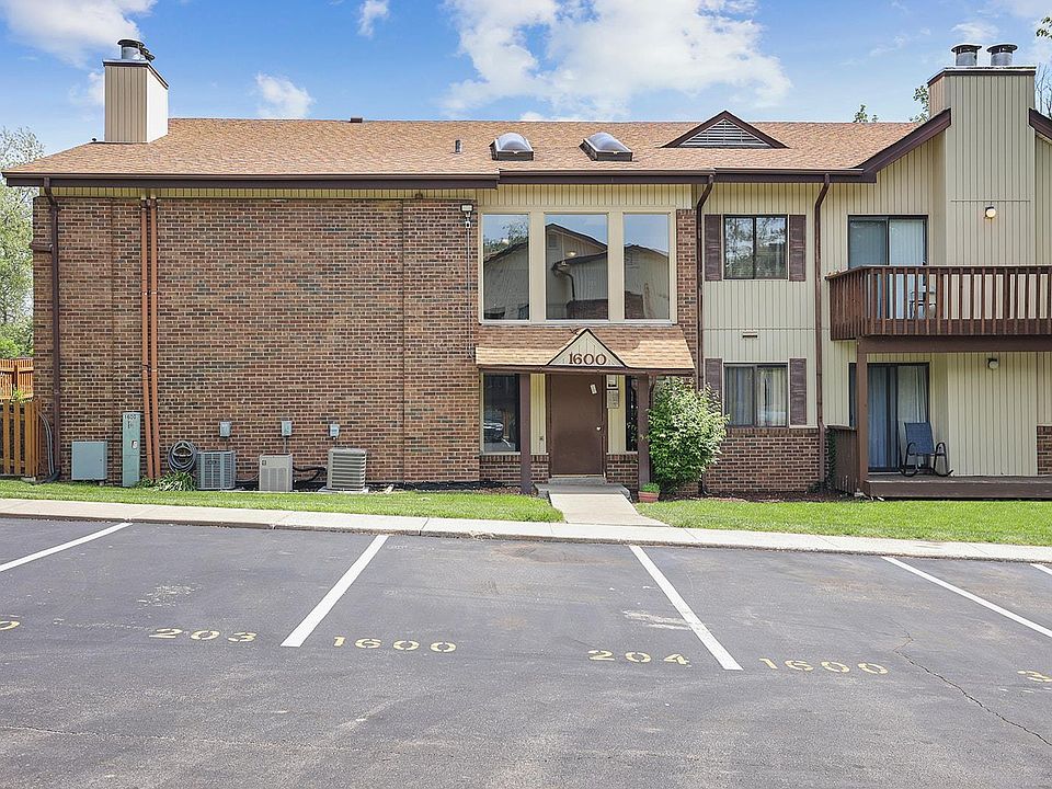 1st image of 1600 Willow Wren Ct Unit 202