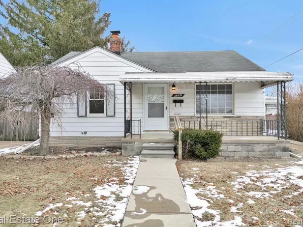1291 Cora St, Wyandotte, MI 48192