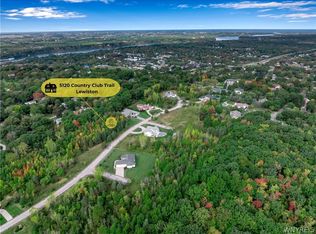 5120 Country Club Trl, Lewiston, NY 14092