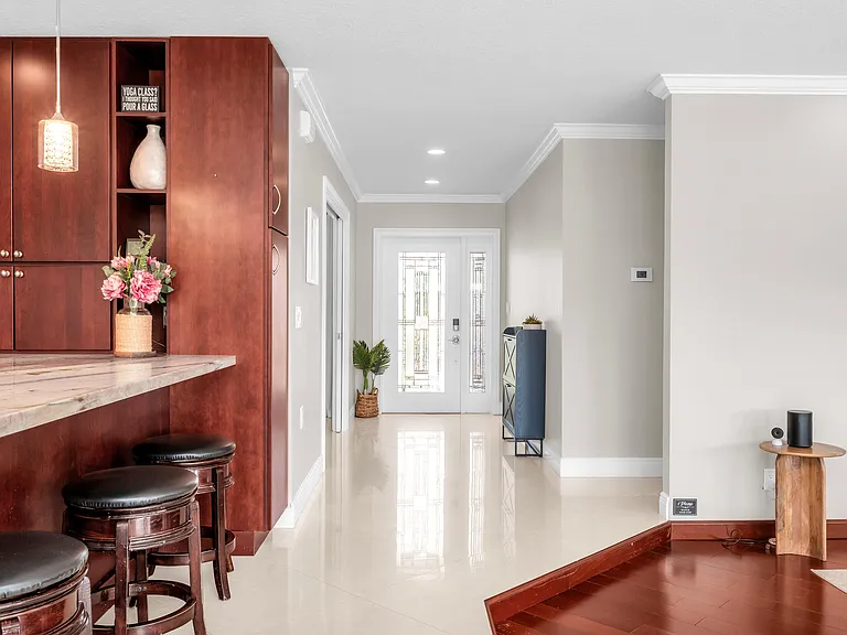 3250 Lakeview Blvd — Photo 7