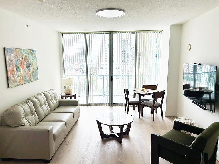 79 SW 12th St #1710 — Photo 2