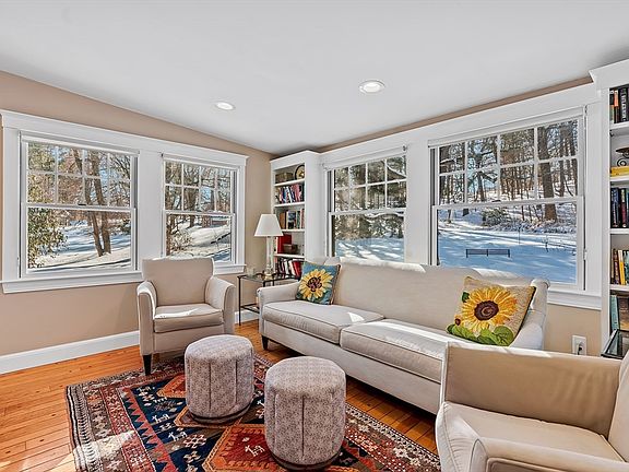 4th image of 20 Lee Rd