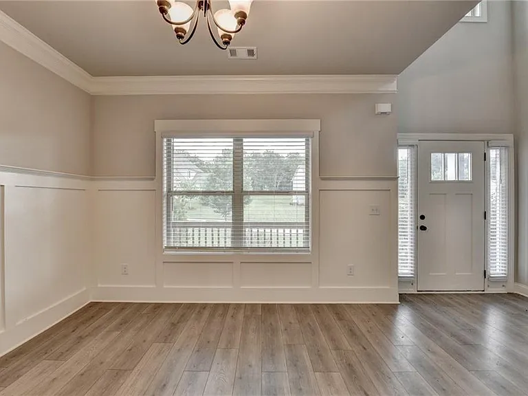 235 Bella Dr — Photo 16
