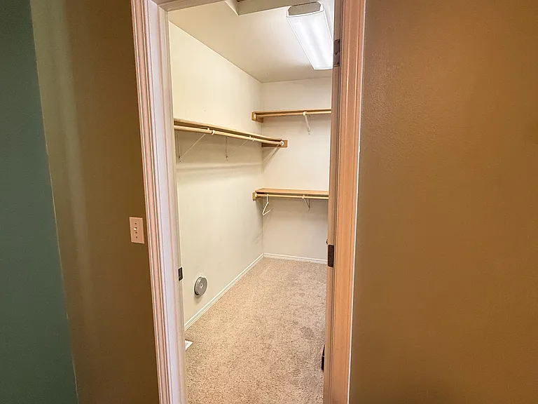 1828 Sturbridge Ct — Photo 6
