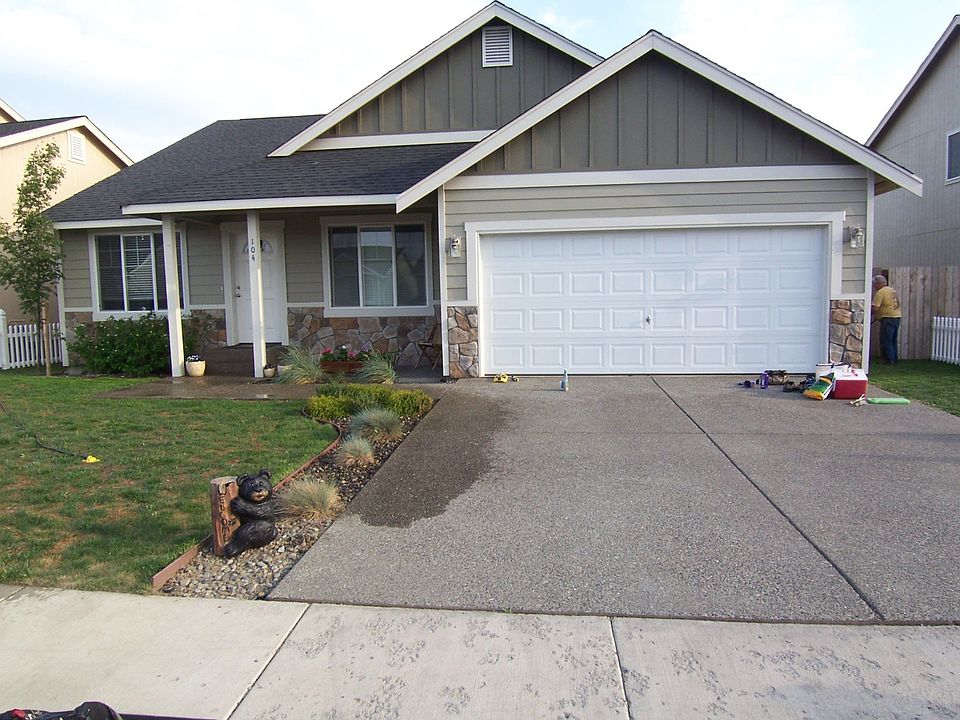 beautiful 4 bedroom,2.75 bath home