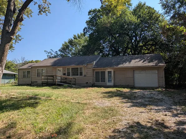 10415 Crystal Ave, Kansas City, MO 64134