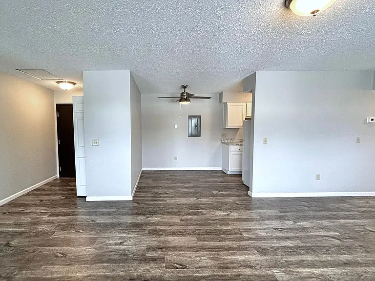 Breckenridge Davenport Apartments — Photo 49