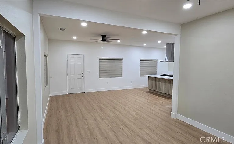 289 Brown St — Photo 2