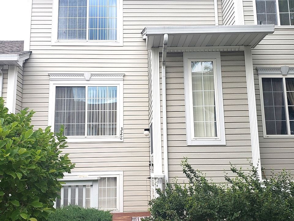 1st image of 328 Harmony Ct #3