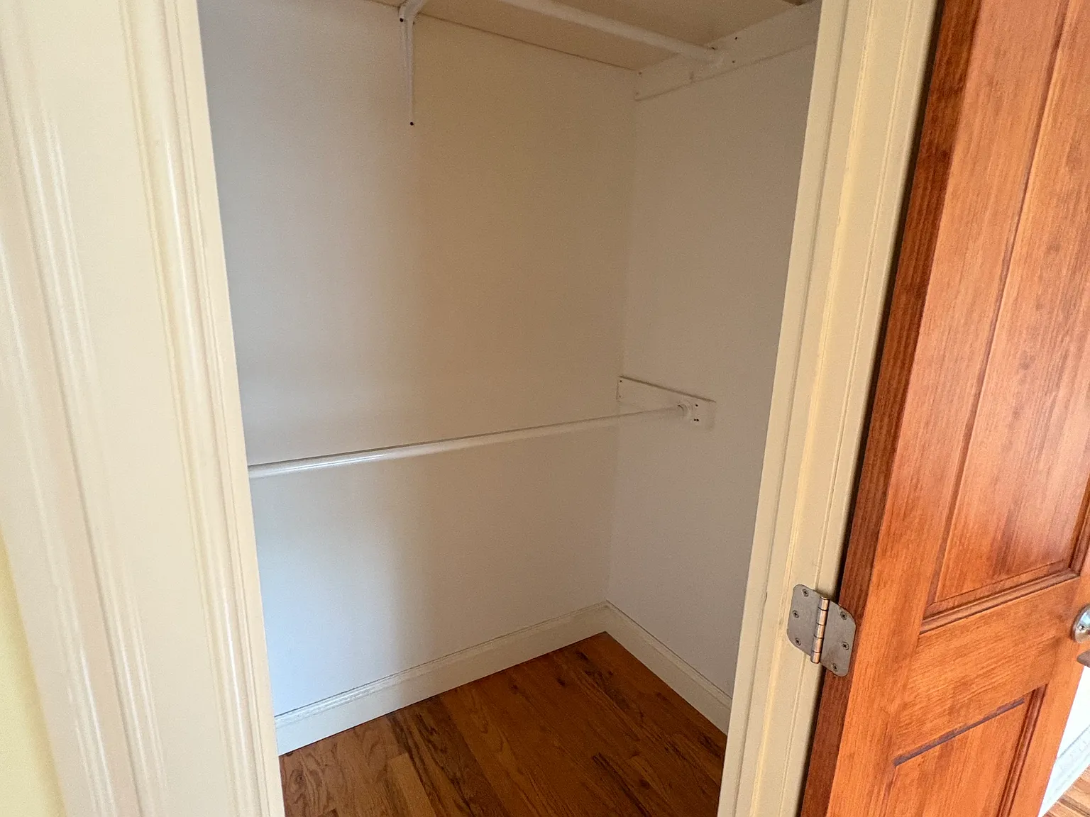 2 bed, 844 sqft, $3,100 — Photo 4