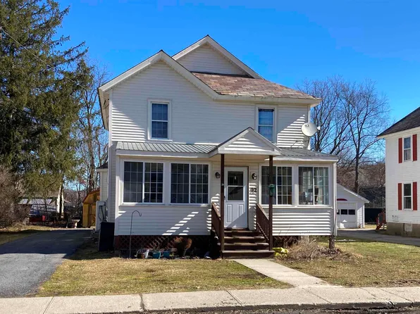 92 Norton Avenue, Poultney, VT 05764