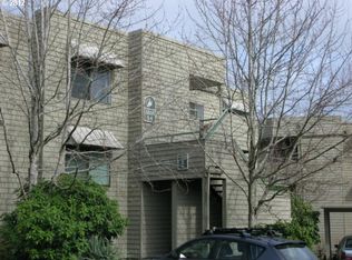 5606 SW Riverside Ln APT 6, Portland, OR 97239