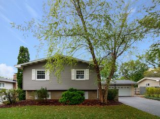 632 South Rd, Lisle, IL 60532