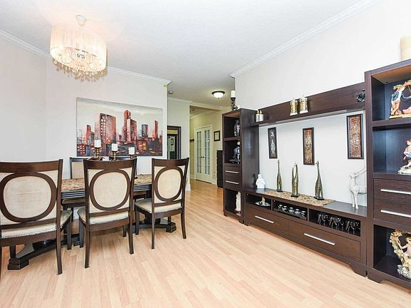 4th image of 3888 Duke Of York Blvd #2924