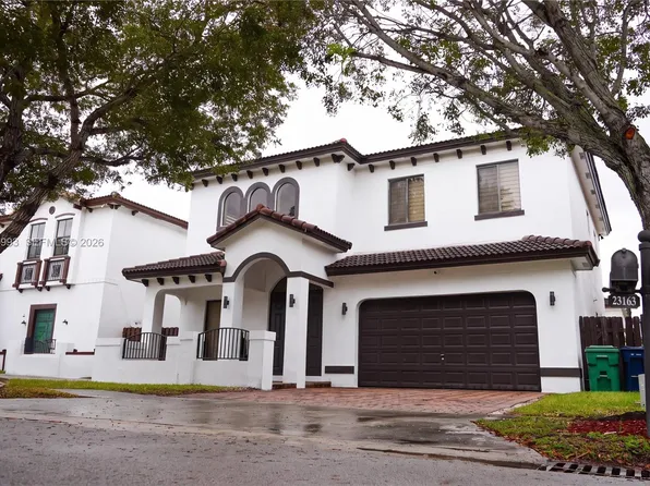23163 SW 104th Pl, Miami, FL 33190